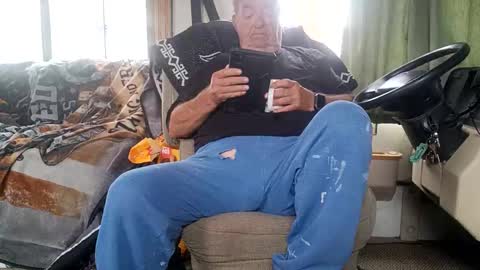 Snapshot of radiomantim chatting on 29, 4, 2026 Radioman for fun online show from 29, 4, 2026