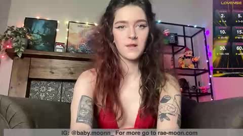 Snapshot of rae_moon chatting on 11, 3, 2026 Rae online show from 11, 3, 2026