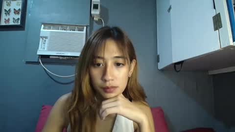 Snapshot of raesoleil chatting on 29, 3, 2026 Rae online show from 29, 3, 2026