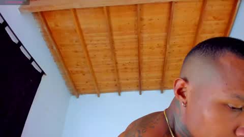 Snapshot of ragnarhot24 chatting on 15, 4, 2026 Andres H online show from 15, 4, 2026