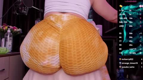 Snapshot of raissa_sky26 chatting on 10, 1, 2025 Laura online show from 10, 1, 2025