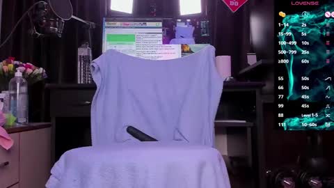 Snapshot of raissa_sky26 chatting on 24, 2, 2025 Laura online show from 24, 2, 2025