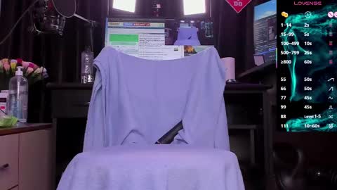 Snapshot of raissa_sky26 chatting on 2, 3, 2025 Laura online show from 2, 3, 2025