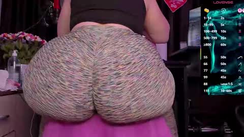 Snapshot of raissa_sky26 chatting on 20, 11, 2025 Laura online show from 20, 11, 2025