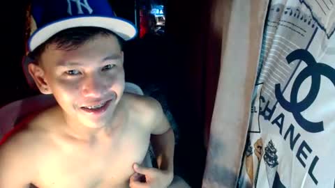 Snapshot of ralfhuge24 chatting on 19, 6, 2026 ralfhuge24 online show from 19, 6, 2026