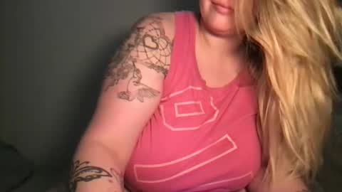Snapshot of randiigirl69 chatting on 23, 4, 2026 Randii online show from 23, 4, 2026
