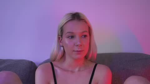 Snapshot of rany_thompson chatting on 5, 4, 2026 Rany Thompson online show from 5, 4, 2026