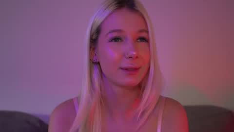 Snapshot of rany_thompson chatting on 12, 4, 2026 Rany Thompson online show from 12, 4, 2026