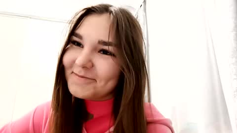 Synthia  FIrst day here  online show from 22, 12, 2025