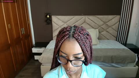 Snapshot of raqueljones_ chatting on 7, 1, 2025 Raquel online show from 7, 1, 2025