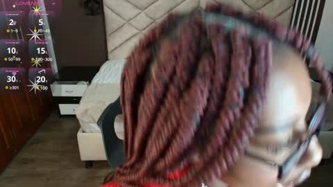 Snapshot of raqueljones_ chatting on 12, 1, 2025 Raquel online show from 12, 1, 2025