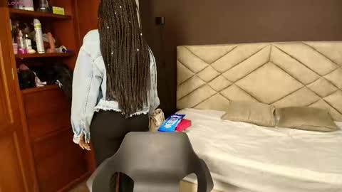 Snapshot of raqueljones_ chatting on 17, 9, 2025 Raquel online show from 17, 9, 2025