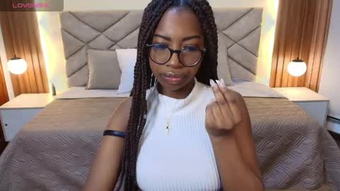 Snapshot of raqueljones_ chatting on 22, 4, 2026 Raquel online show from 22, 4, 2026