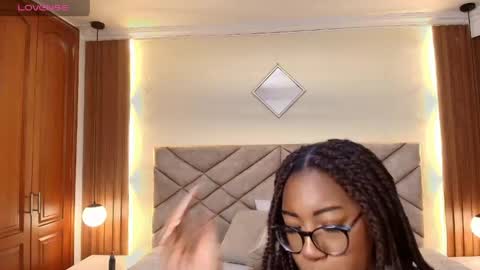 Snapshot of raqueljones_ chatting on 28, 4, 2026 Raquel online show from 28, 4, 2026