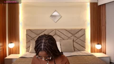 Snapshot of raqueljones_ chatting on 2, 5, 2026 Raquel online show from 2, 5, 2026