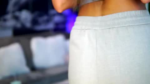 Snapshot of raquellevon chatting on 10, 10, 2025 Raquelle online show from 10, 10, 2025