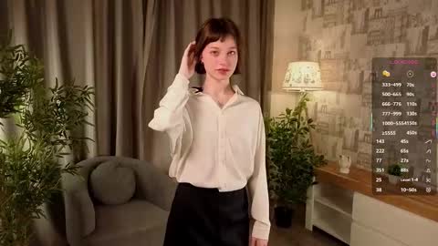 Snapshot of rashidagiczewski chatting on 22, 10, 2025 Nicole online show from 22, 10, 2025