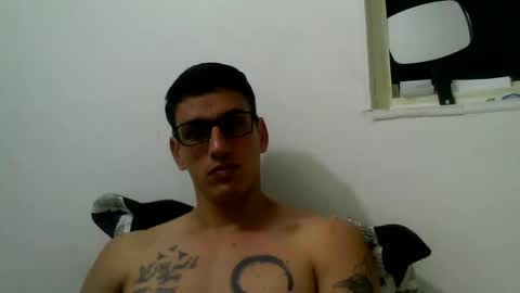 Snapshot of raul240335 chatting on 12, 10, 2025 Raul online show from 12, 10, 2025