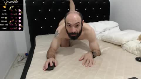 Snapshot of raul27big chatting on 12, 10, 2025 RaulWildBoy27 online show from 12, 10, 2025