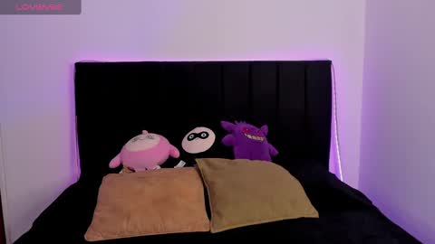 Snapshot of raven__white1 chatting on 8, 3, 2025 Raven online show from 8, 3, 2025