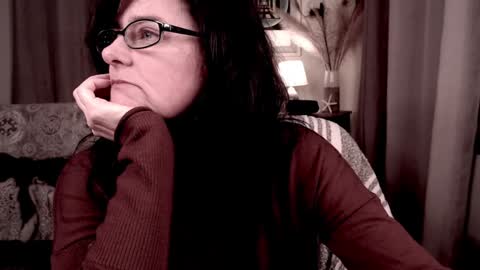 Snapshot of raven_feathers chatting on 30, 12, 2024 Roxanneredlight59 online show from 30, 12, 2024