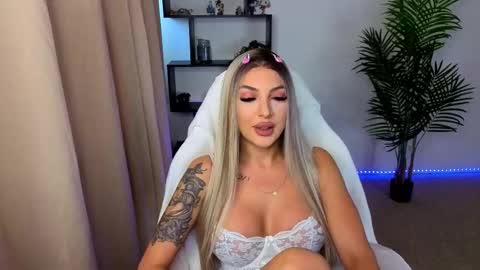 raven_inkk online show from 27, 11, 2025