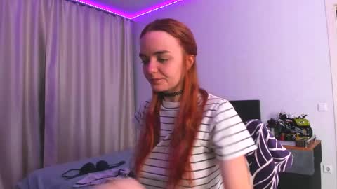 Snapshot of raven_radiantt chatting on 23, 10, 2025 Janet online show from 23, 10, 2025