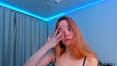 Snapshot of raven_radiantt chatting on 16, 12, 2025 Janet online show from 16, 12, 2025