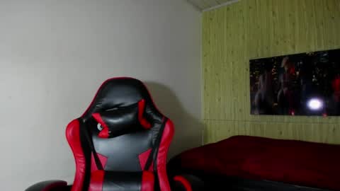 Snapshot of raven_rouge chatting on 21, 5, 2026 gata online show from 21, 5, 2026