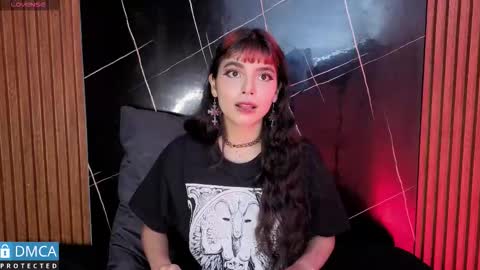 raven_rox_ online show from 24, 11, 2025