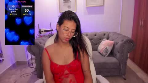 Snapshot of raven_stonee chatting on 30, 9, 2025 Raven online show from 30, 9, 2025