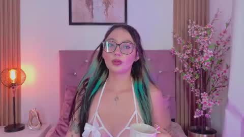 Snapshot of ravena_queen chatting on 18, 7, 2026 ravena_queen online show from 18, 7, 2026