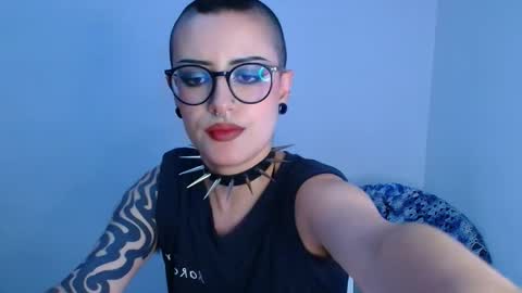 Snapshot of ravendarkness_ chatting on 9, 4, 2026 ravendarkness_ online show from 9, 4, 2026