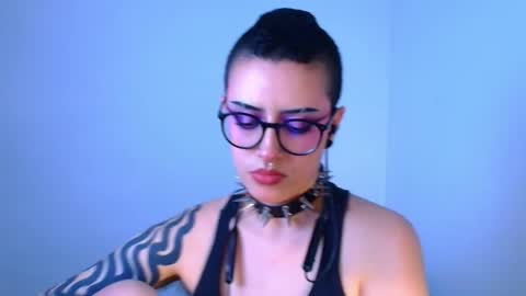 Snapshot of ravendarkness_ chatting on 23, 4, 2026 ravendarkness_ online show from 23, 4, 2026