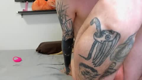 Snapshot of raveneusbiter chatting on 6, 3, 2026 Raveneusbiter online show from 6, 3, 2026