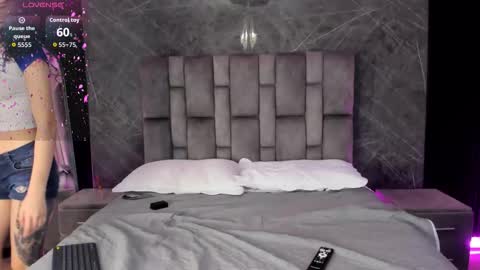 Snapshot of ravensinferno chatting on 30, 10, 2025 ravensinferno online show from 30, 10, 2025