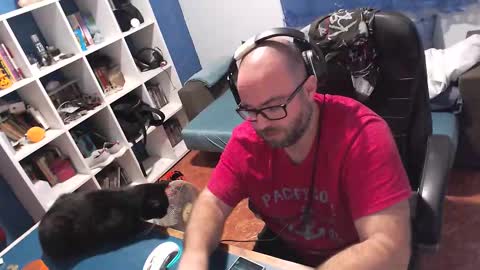 Snapshot of ravingr3d3 chatting on 23, 10, 2025 ravingr3d3 online show from 23, 10, 2025