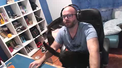 Snapshot of ravingr3d3 chatting on 27, 10, 2025 ravingr3d3 online show from 27, 10, 2025