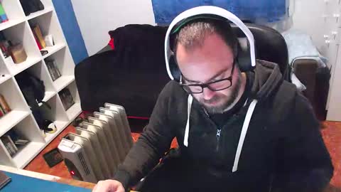 Snapshot of ravingr3d3 chatting on 16, 12, 2025 ravingr3d3 online show from 16, 12, 2025