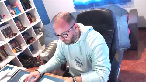 ravingr3d3 online show from 27, 3, 2026