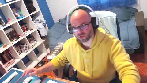 ravingr3d3 online show from 14, 4, 2026