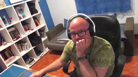 Snapshot of ravingr3d3 chatting on 25, 4, 2026 ravingr3d3 online show from 25, 4, 2026
