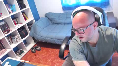 Snapshot of ravingr3d3 chatting on 27, 4, 2026 ravingr3d3 online show from 27, 4, 2026