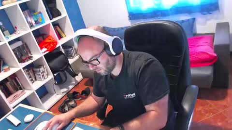 Snapshot of ravingr3d3 chatting on 7, 5, 2026 ravingr3d3 online show from 7, 5, 2026