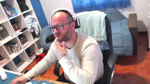 Snapshot of ravingr3d3 chatting on 13, 5, 2026 ravingr3d3 online show from 13, 5, 2026