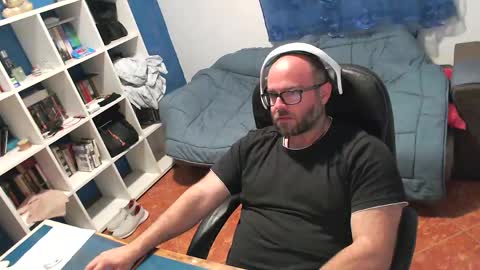 Snapshot of ravingr3d3 chatting on 17, 5, 2026 ravingr3d3 online show from 17, 5, 2026