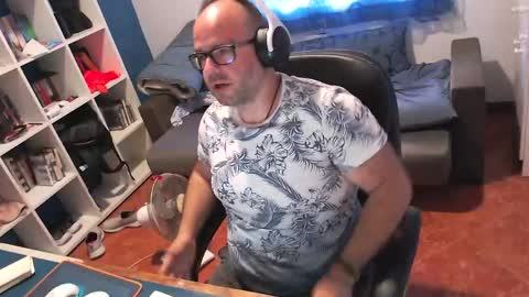 Snapshot of ravingr3d3 chatting on 25, 5, 2026 ravingr3d3 online show from 25, 5, 2026