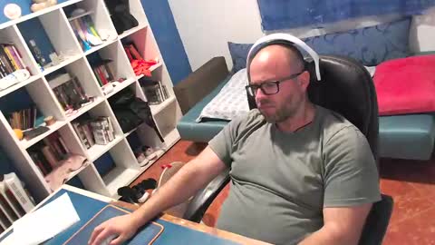 Snapshot of ravingr3d3 chatting on 31, 5, 2026 ravingr3d3 online show from 31, 5, 2026