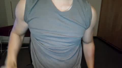 Snapshot of ravyn075 chatting on 14, 9, 2025 Ravyn online show from 14, 9, 2025