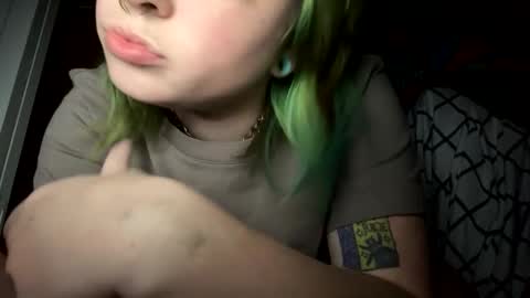 Snapshot of ravyn_xoxo chatting on 4, 2, 2025 Ravynn 3 online show from 4, 2, 2025